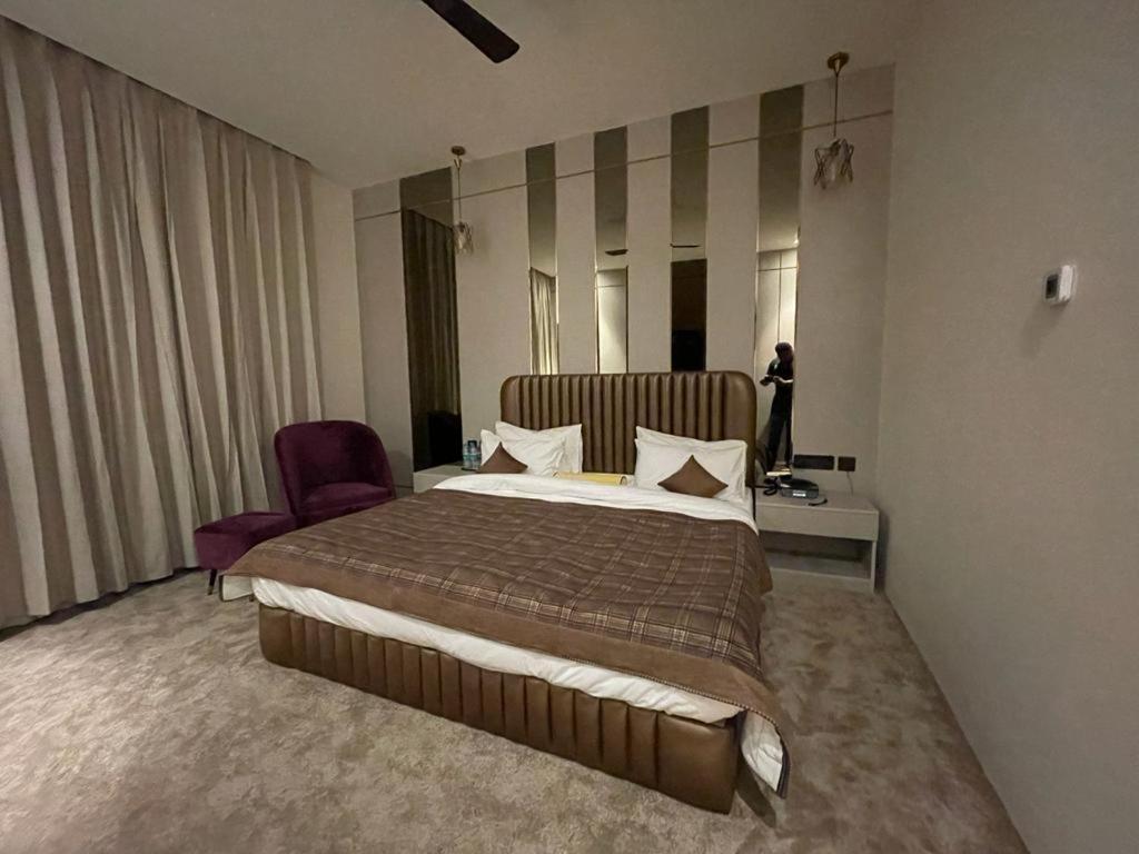 Hotel Casa Divine Izatnagar Ngoại thất bức ảnh